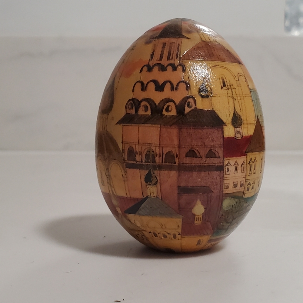 Lacquer Egg